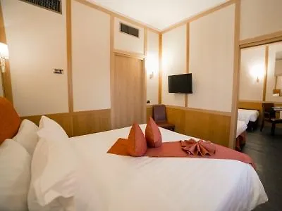 Отель Hilton Garden Colosseum 4*