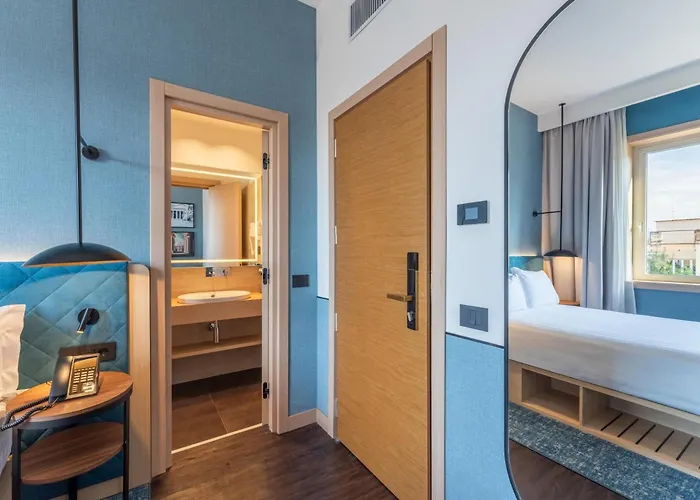 Hotel Hilton Garden Colosseum 4*
