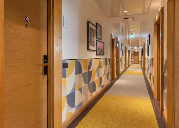 Отель Hilton Garden Colosseum 4*
