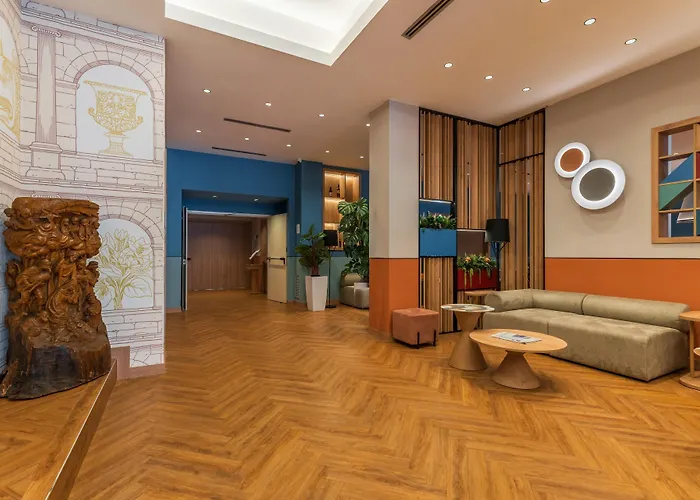 Hilton Garden Colosseum Отель