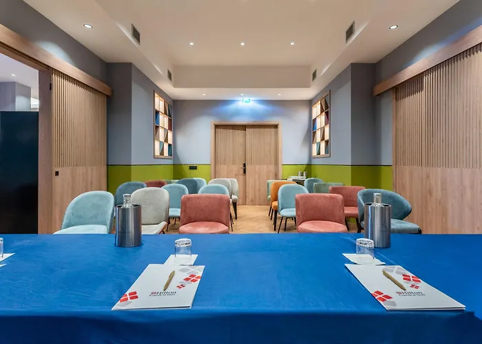 Hilton Garden Colosseum 4*
